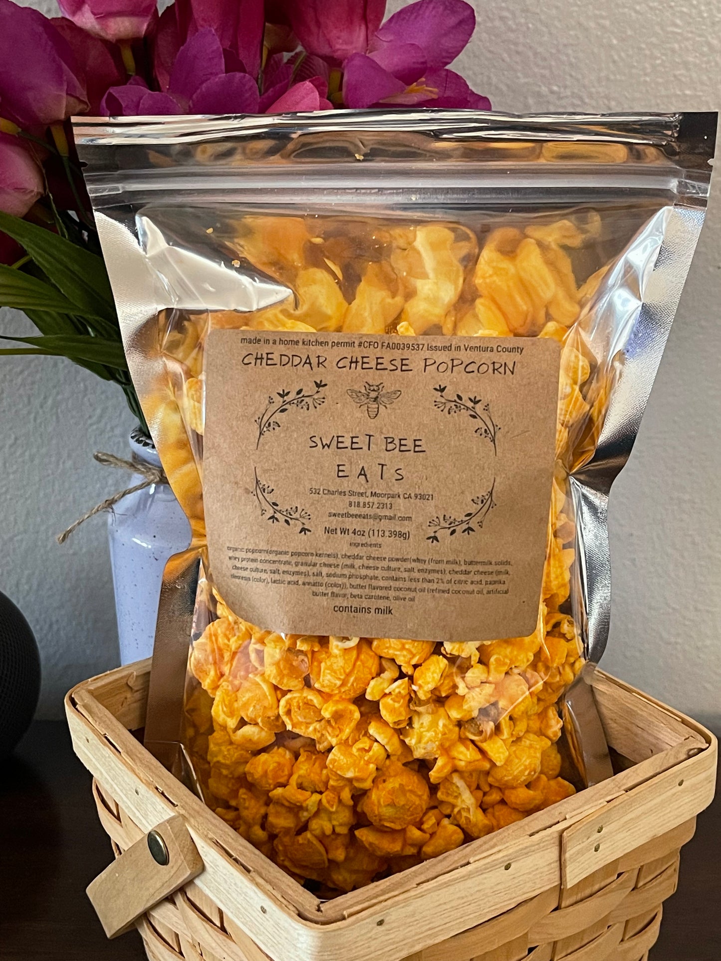 Cheddar cheese popcorn